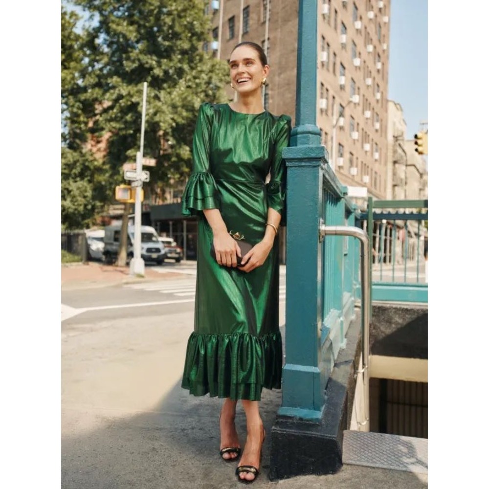 Tuckernuck Pomander Place Emerald Crinkle Lurex Lilith Green Metallic Midi Dress
